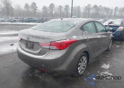 2013 Hyundai Elantra Gls/Limited z USA, uszkodzony, nr VIN 5NPDH4AE8DH186259